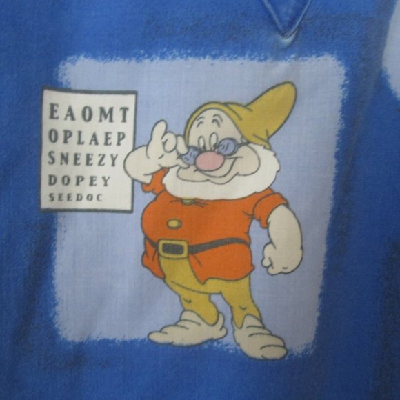 Disney Medical Scrub Shirt M Doc Dopey Sneezy Optometrist chart Snow White vtg - Picture 5 of 10